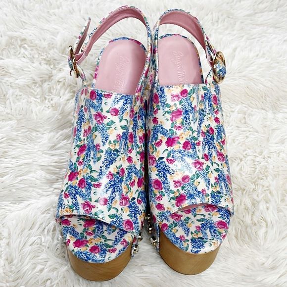 Sugar Thrillz Cottage Calling Floral Print Clogs Size 10M Nwot - Picture 3 of 10